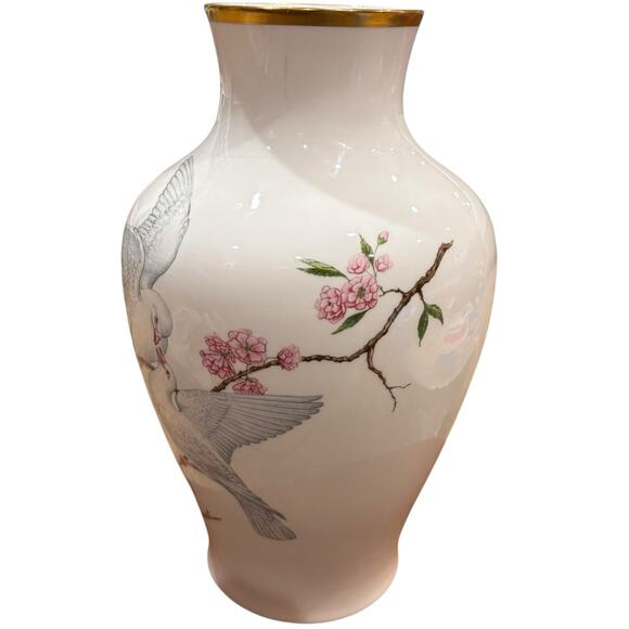 Vintage Handcrafted Edward Marshall Boehm Tranquility Vase Doves Floral Gold Rim - Picture 3 of 11